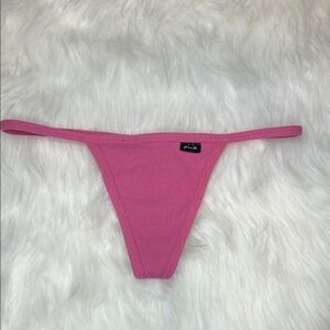 PINK Victoria’s Secret Ribbed V-String Thong Panty